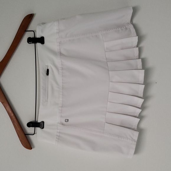 Fabletics Dresses & Skirts - Fabletics white pleated tennis skort skirt